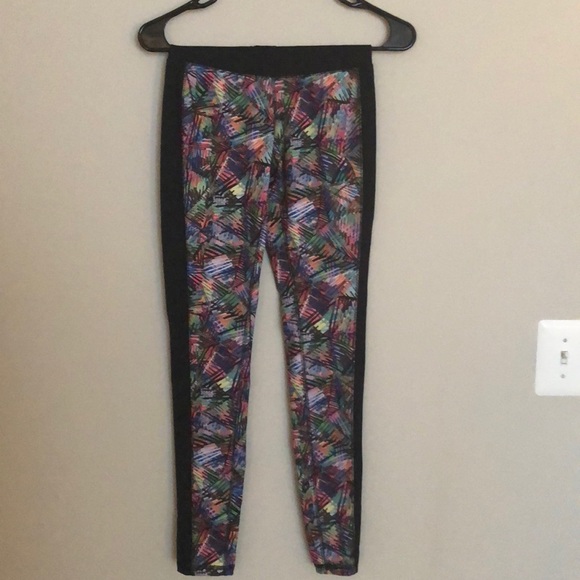 Fun, colorful leggings🌈 - Picture 3 of 5